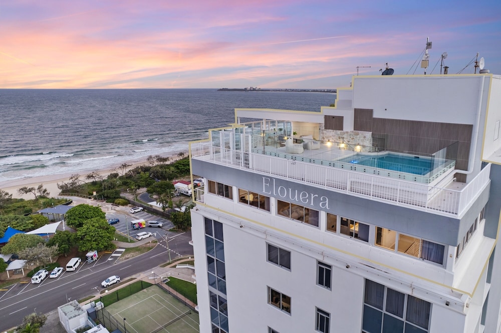 ELOUERA TOWER BEACHFRONT APARTMENTS 2/69