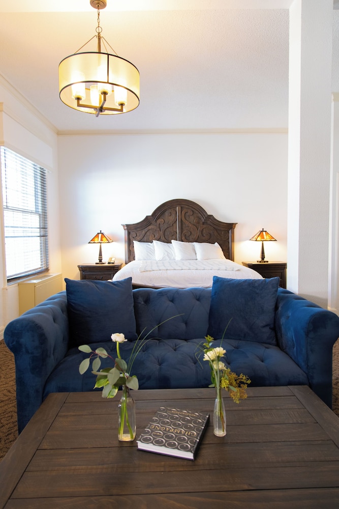 Spokane Club Inn 38/67