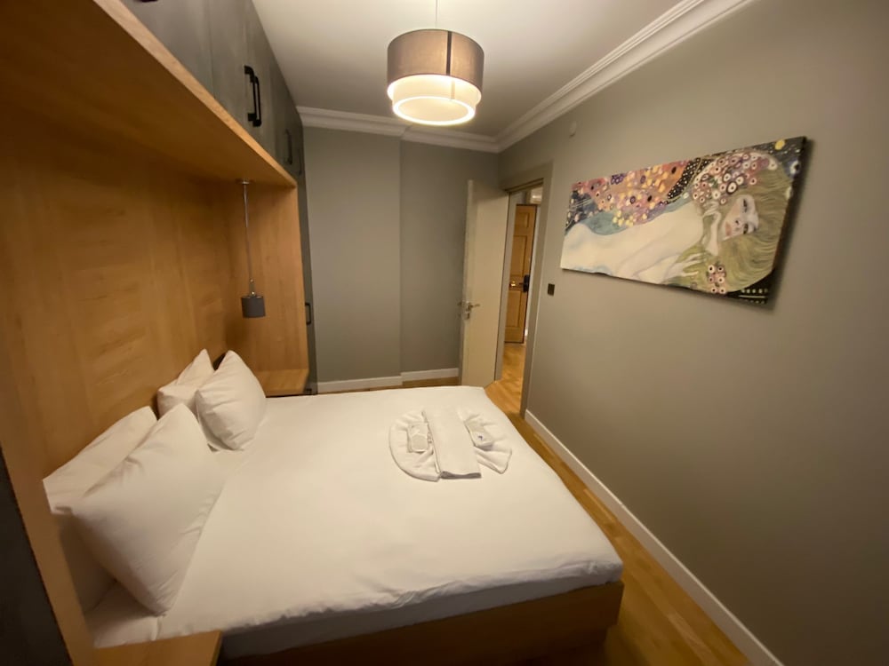 Triada Otel 14/76