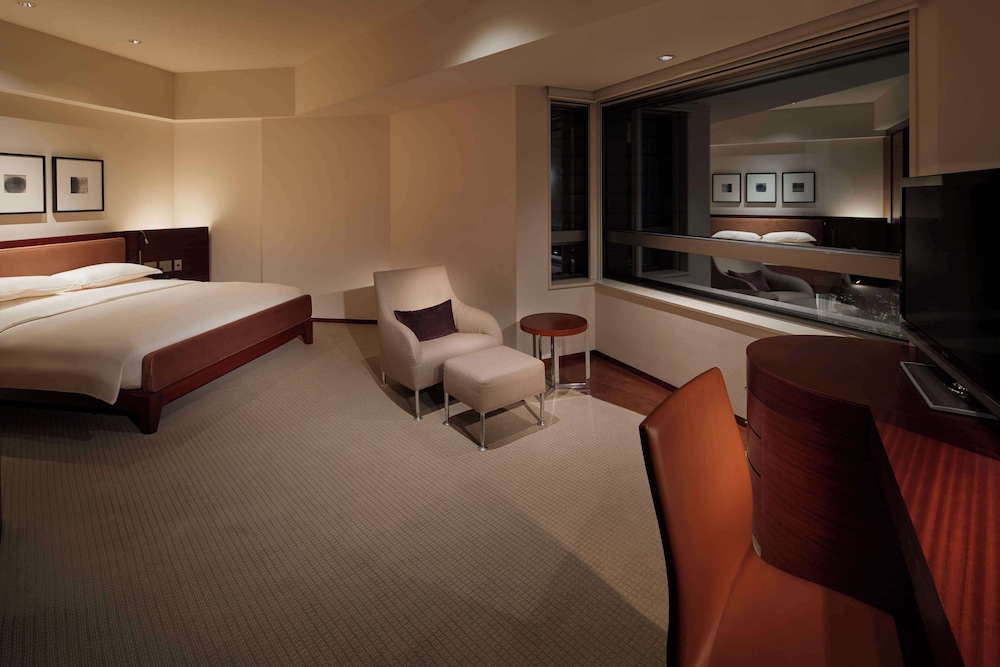 Deluxe, King Bed