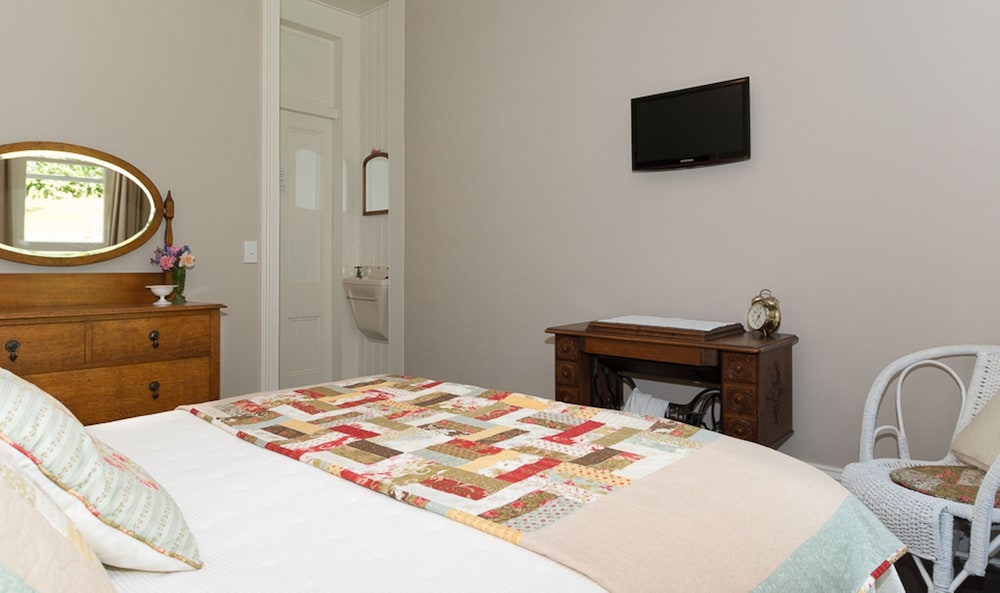 The Point Bed &amp; Breakfast 13/50