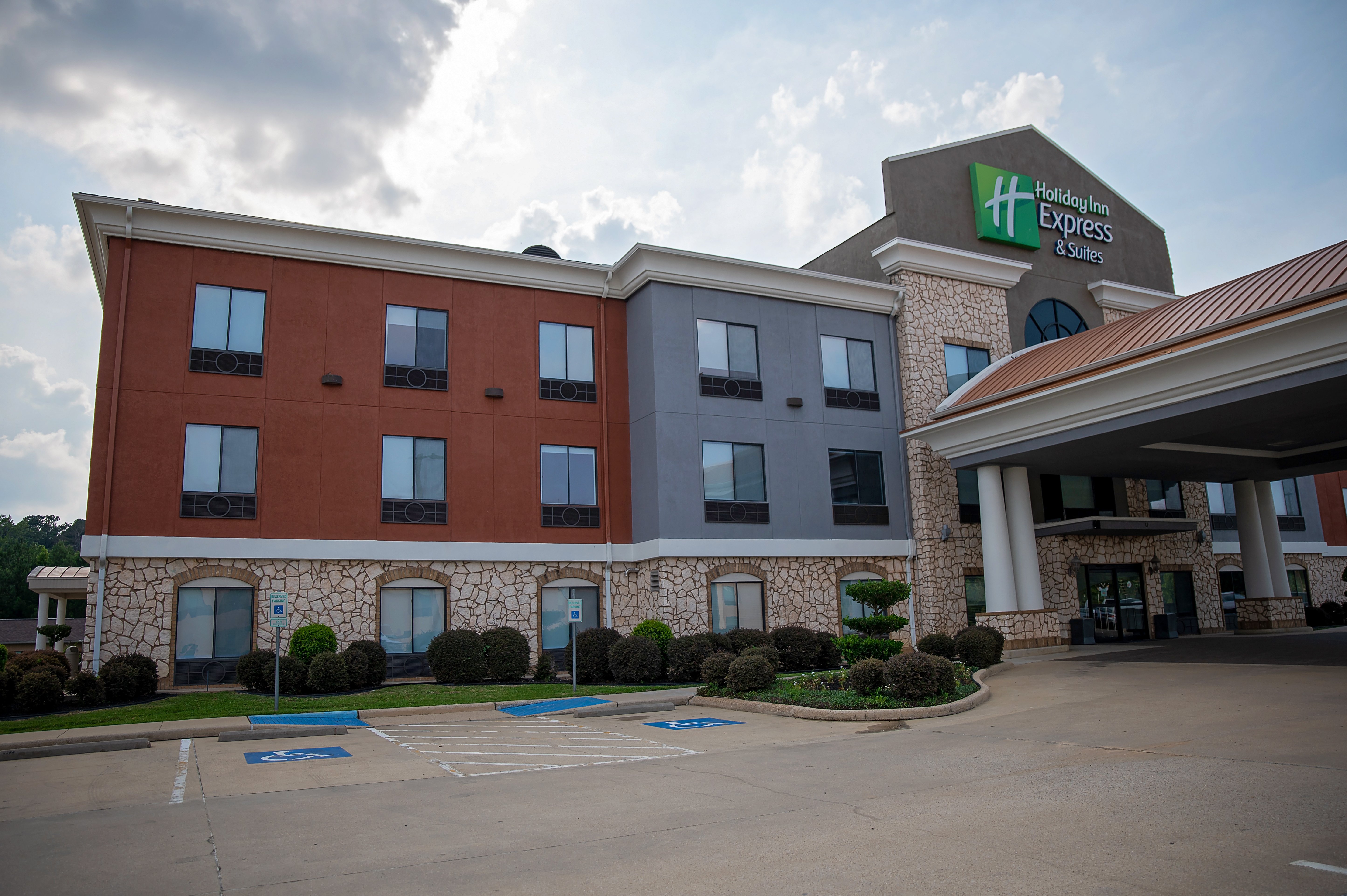Holiday Inn Express Hotel And Suites Center Tx 4/76