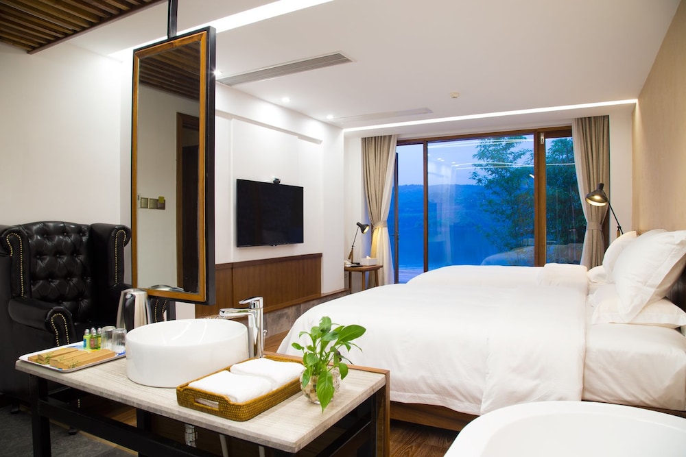 Fishman Homestay 13/56