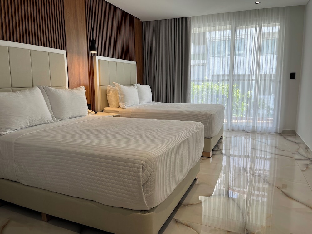 ROOM, QUADRUPLE, 2 DOUBLE BEDS, BALCONY