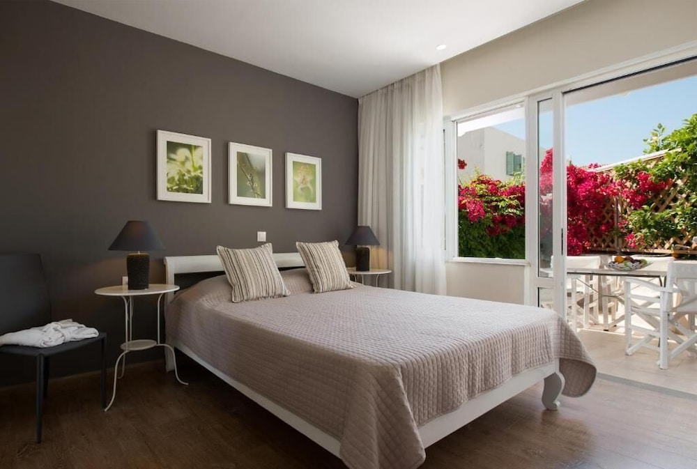 2 BEDROOMS, APARTMENT