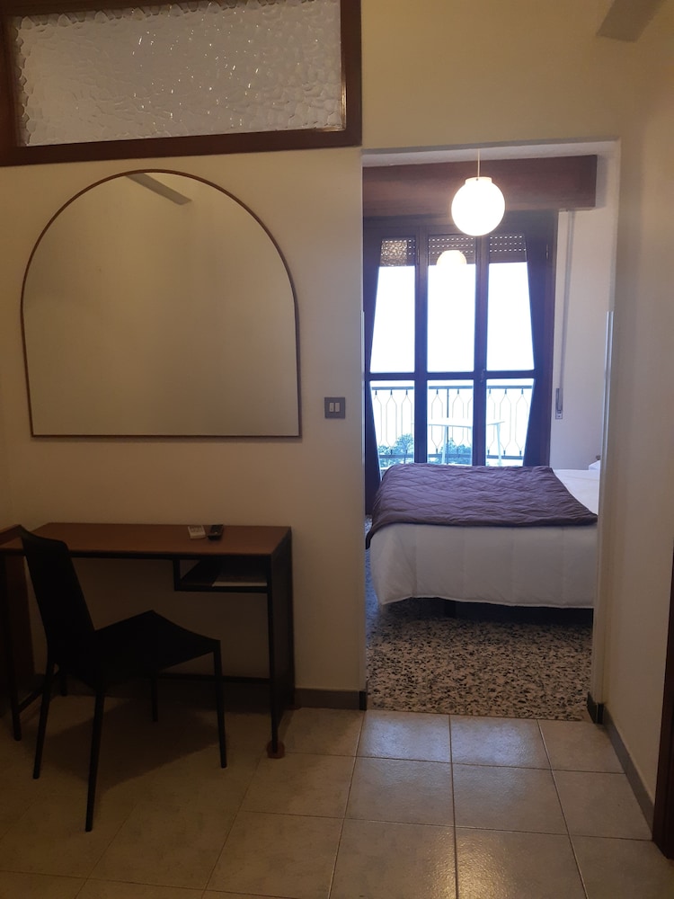 Hotel Due Gemelli 30/49