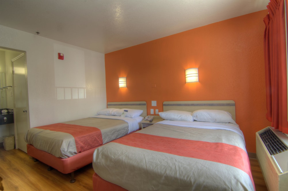 Motel6 Orlando, FL - Winter Park 24/53