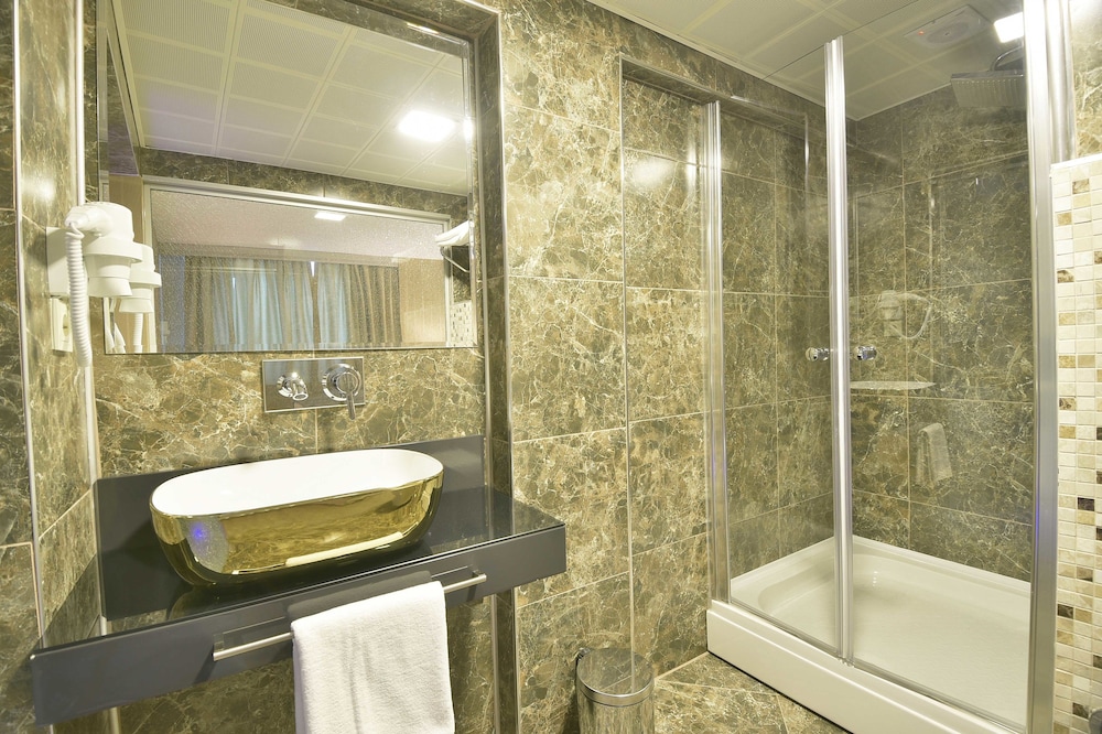 PICCOLO HOTEL ISTANBUL 33/33