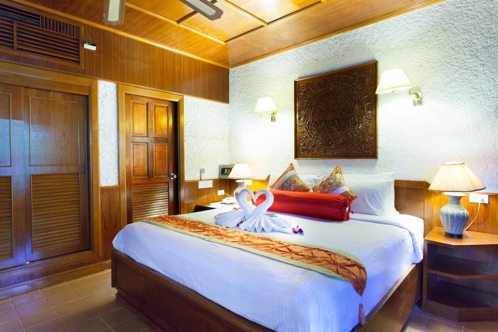 Tropica Bungalow Hotel 9/69