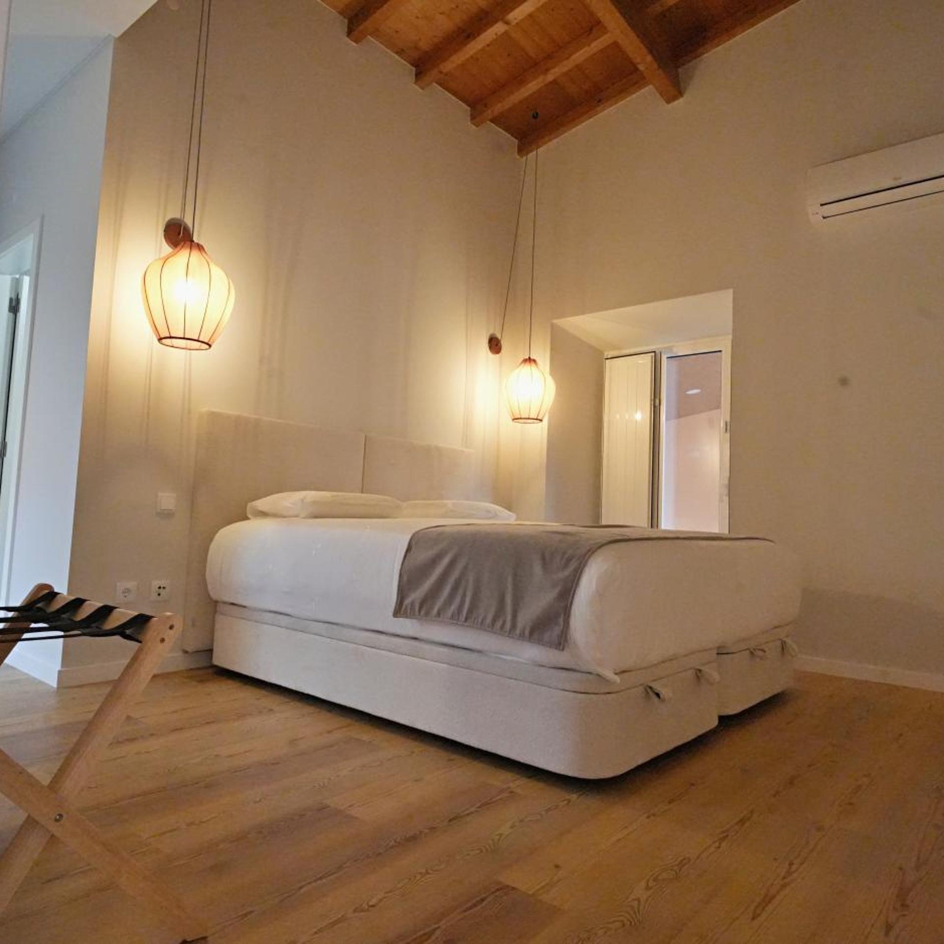 3 Bedrooms, Home