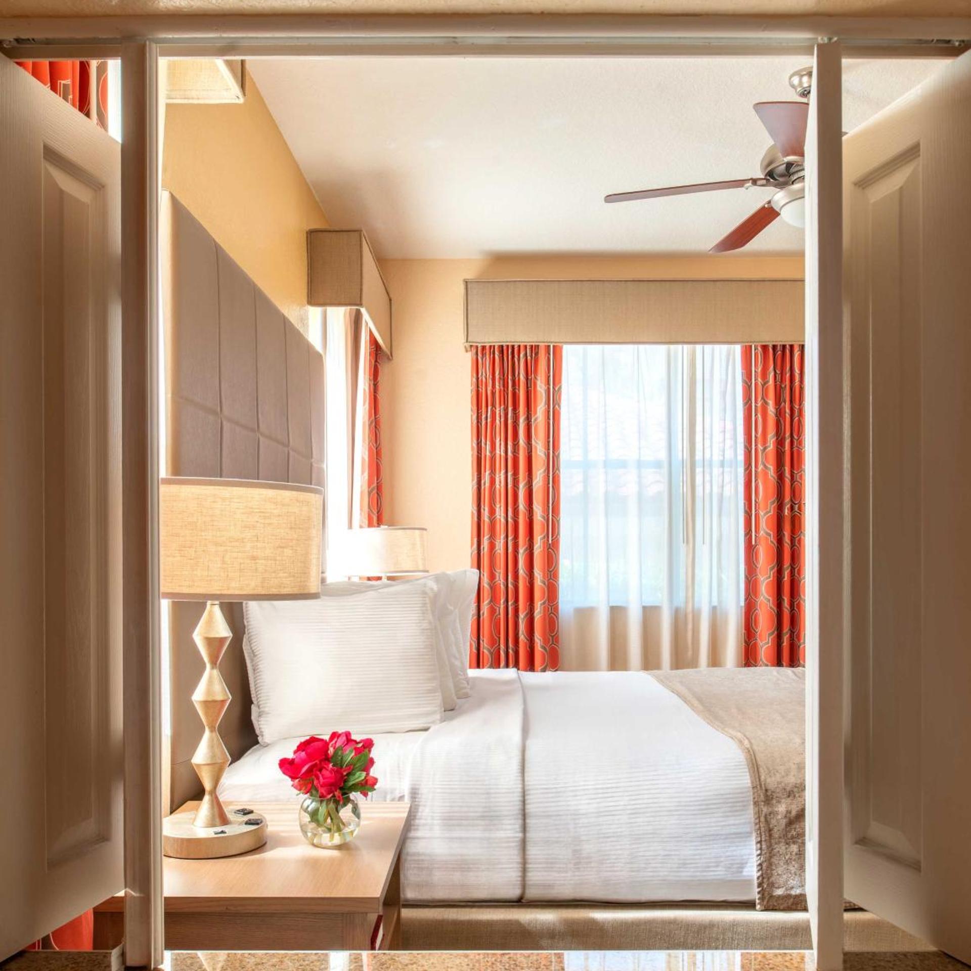 2 Bedrooms, Suite, Sofa, Floridays Orlando Resort 8/10