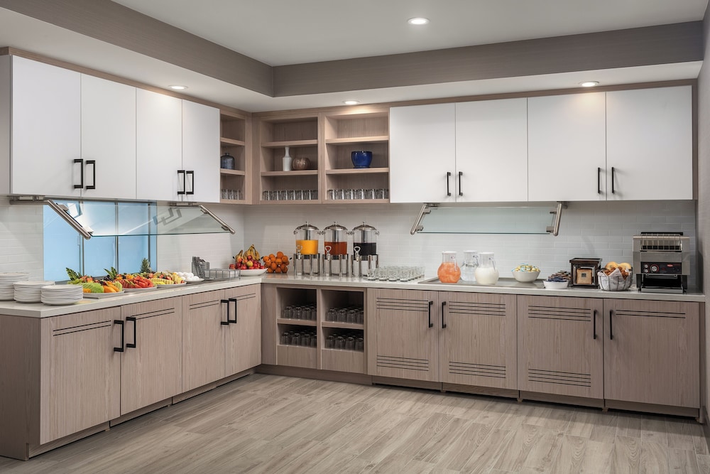 Hyatt House Mississauga Airport Corporate Centre 23/44