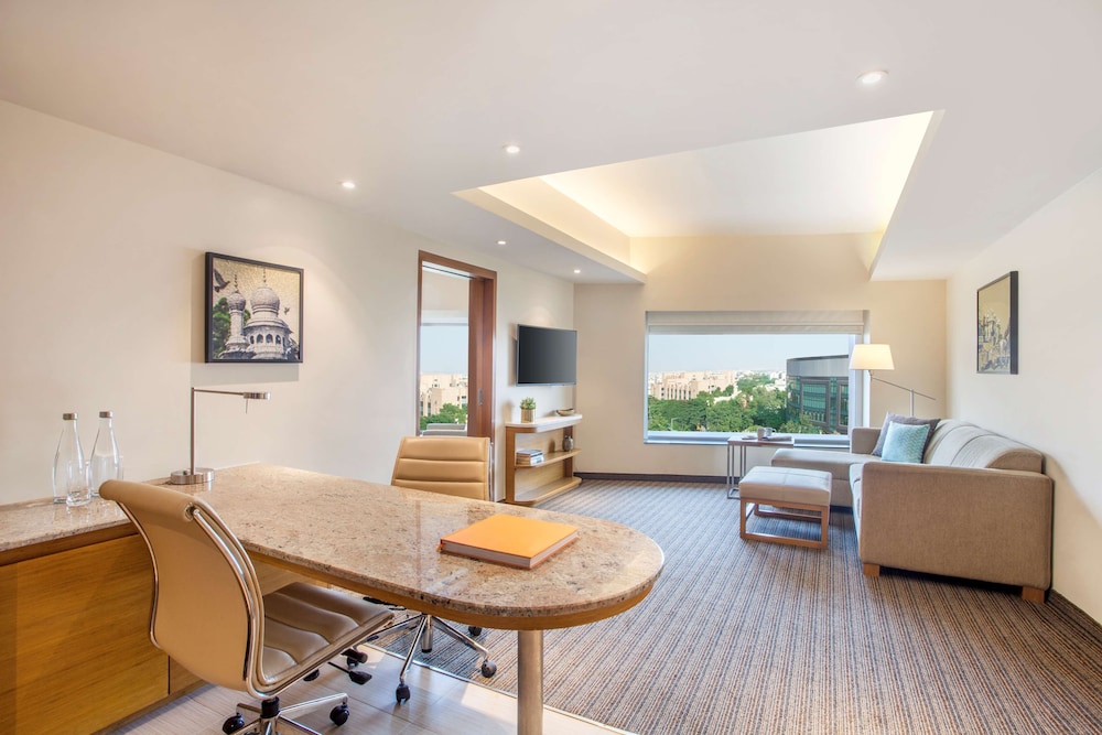 Hyatt Place Hyderabad Banjara Hills 37/54