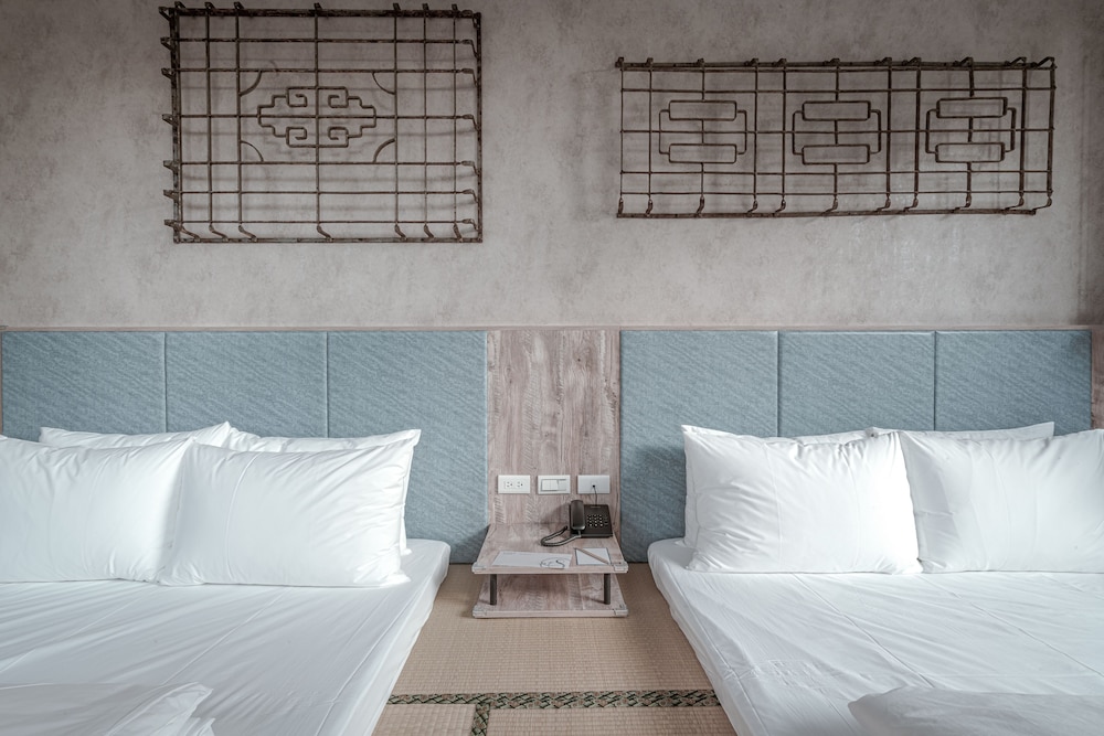 Somer Hotel 11/50