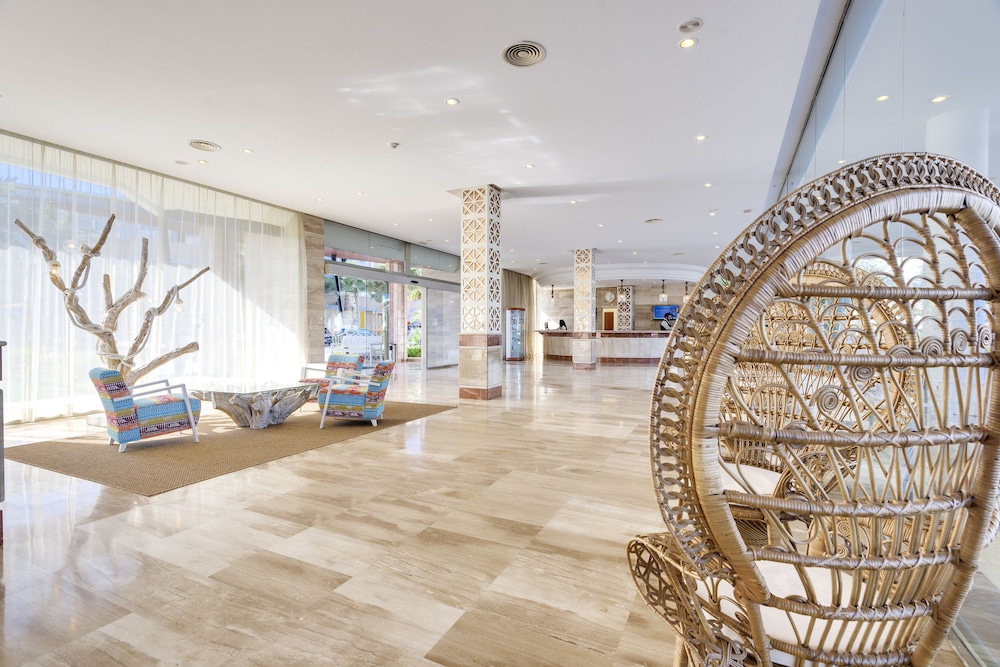 Tropic Garden Hotel & Apartments 12/73