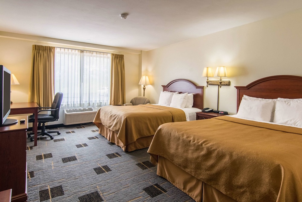 Quality Inn Foristell, MO 17/48