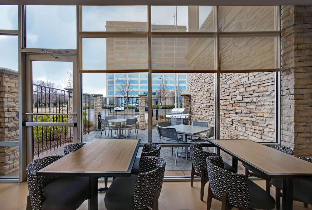 Hyatt Place Jackson/ Ridgeland 49/68