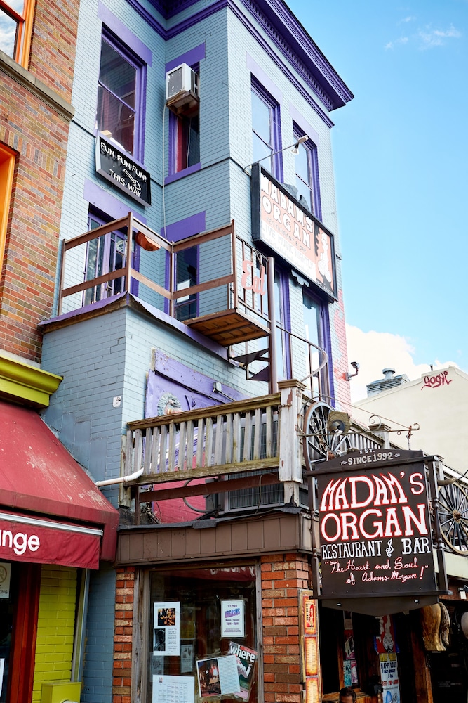 Highroad Hostel Dc photo1