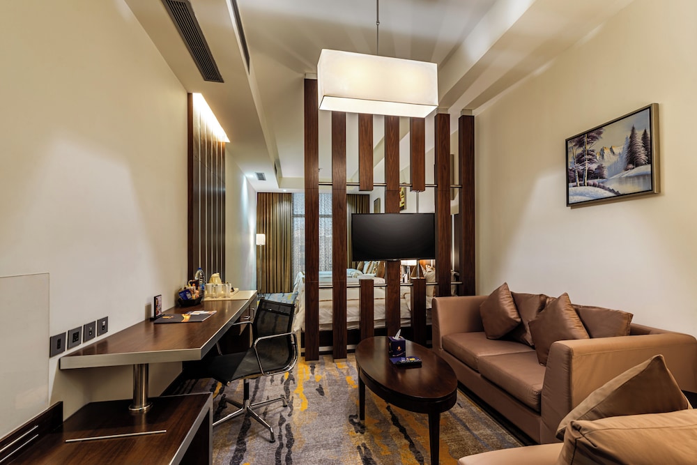 Sulaf Luxury Hotel 46/70