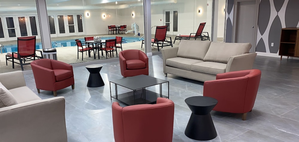 Ramada by Wyndham Hartford North / Bradley Airport 19/48