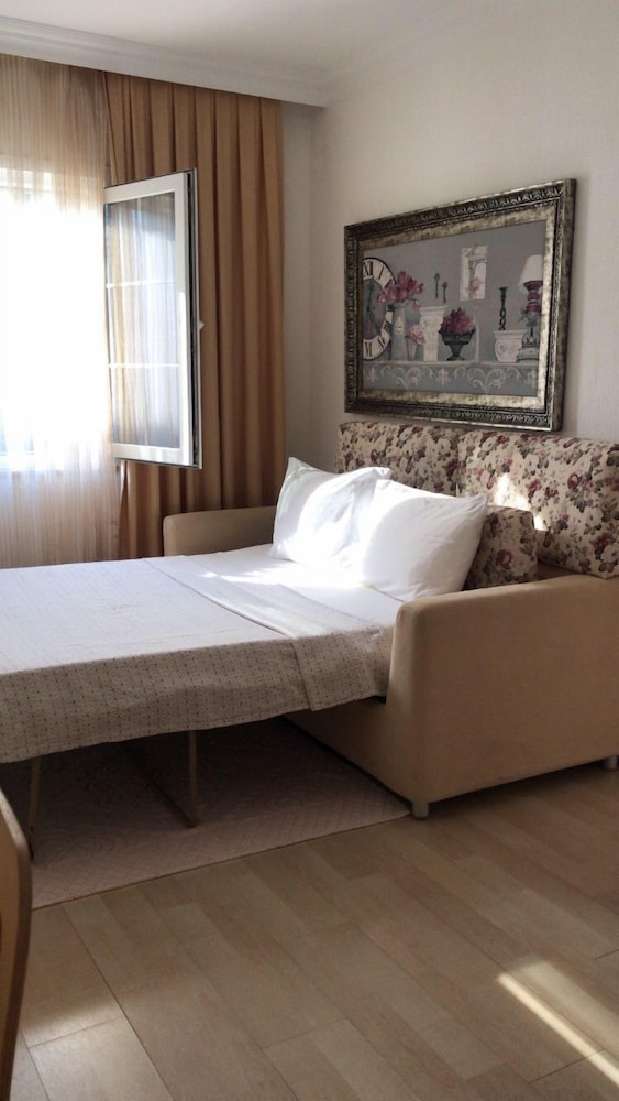 Berg Hotel 16/50