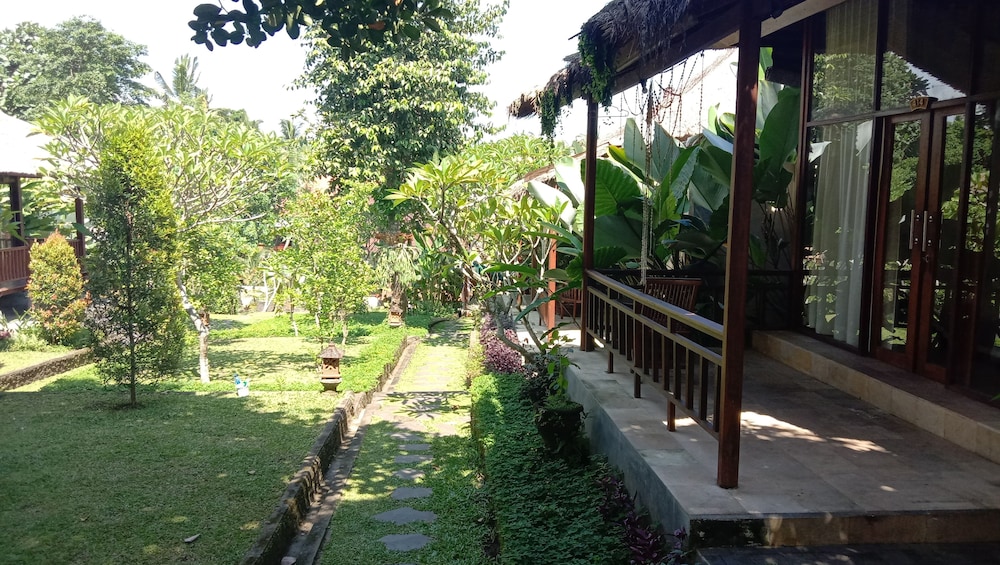 Astawa House 5/65