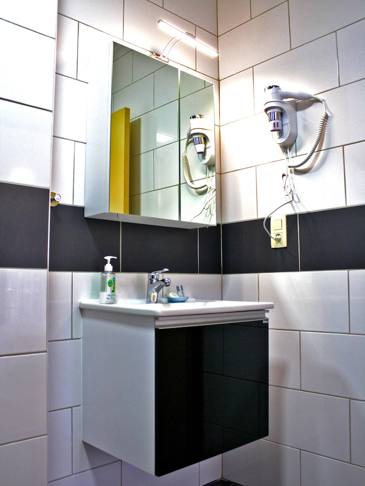 Fly Inn Hotel Brussels Airport 7/45