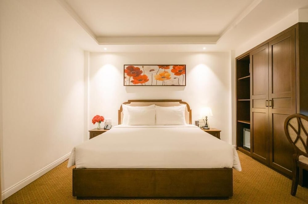 Hanoi Marigold Hotel 10/40