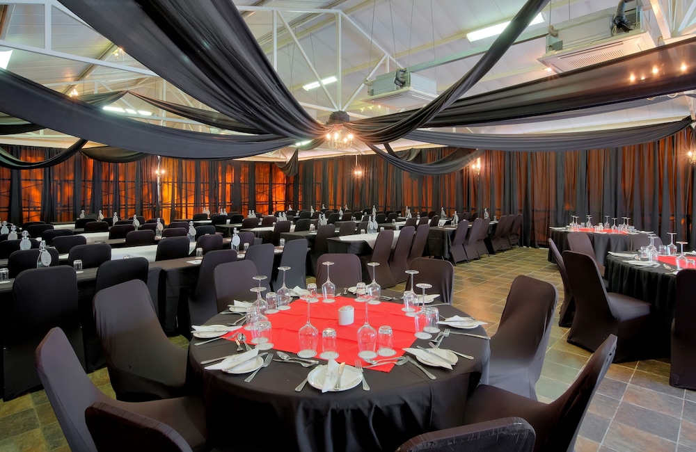 Protea Hotel By Marriott Polokwane Landmark 25/45