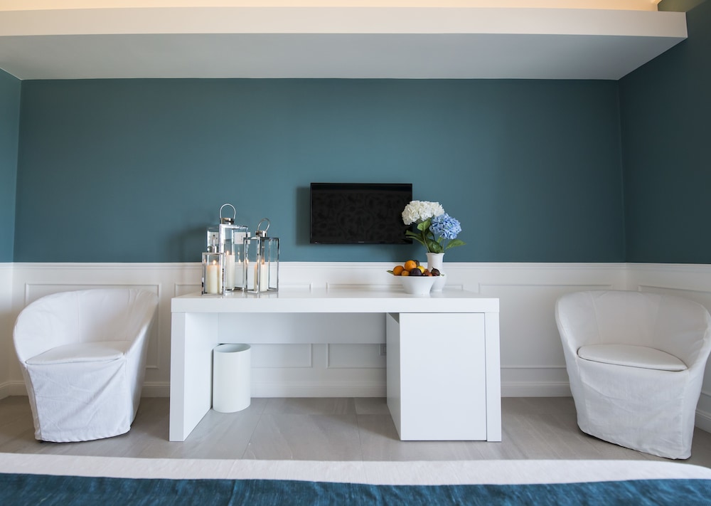 Bianco Riccio Suite Hotel 37/79