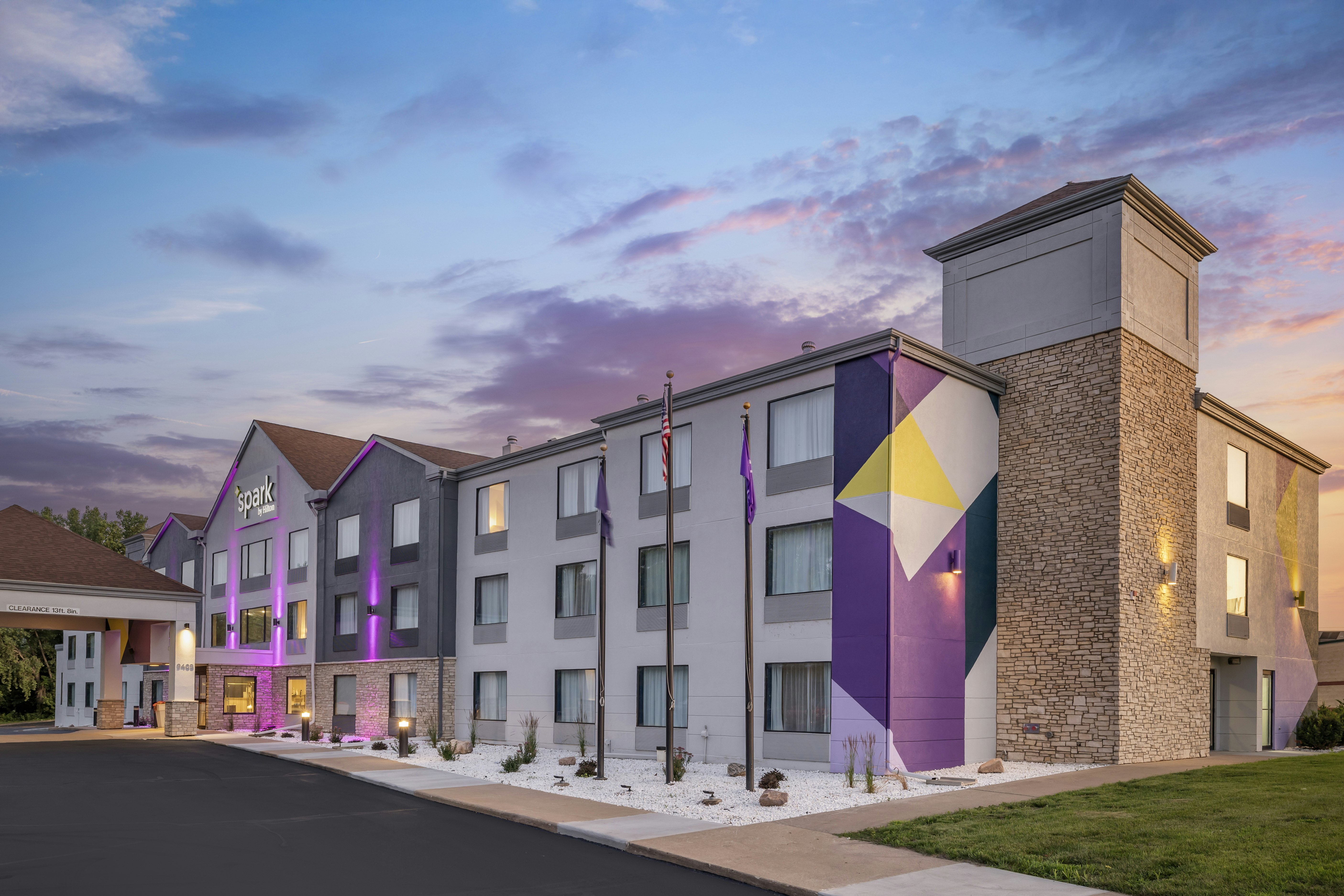 Days Inn & Suites Onalaska WI 1/22