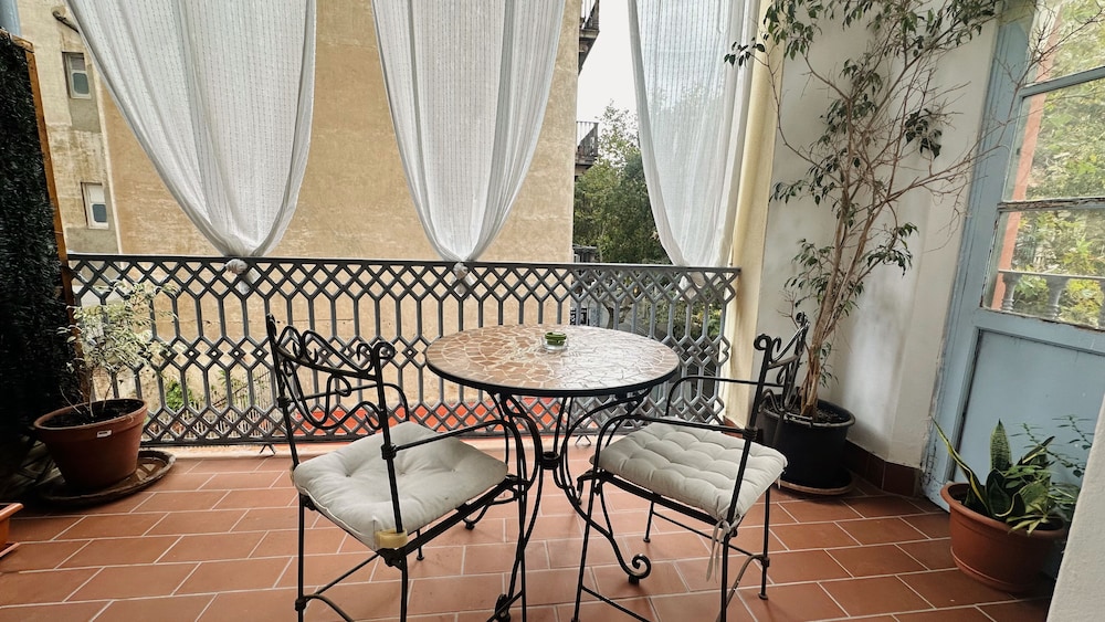 BARCELONA CENTER INN 34/50