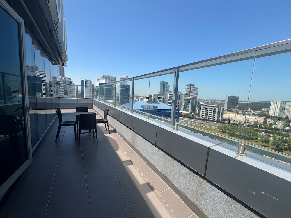 Mercure Hotels Istanbul Umraniye 61/64