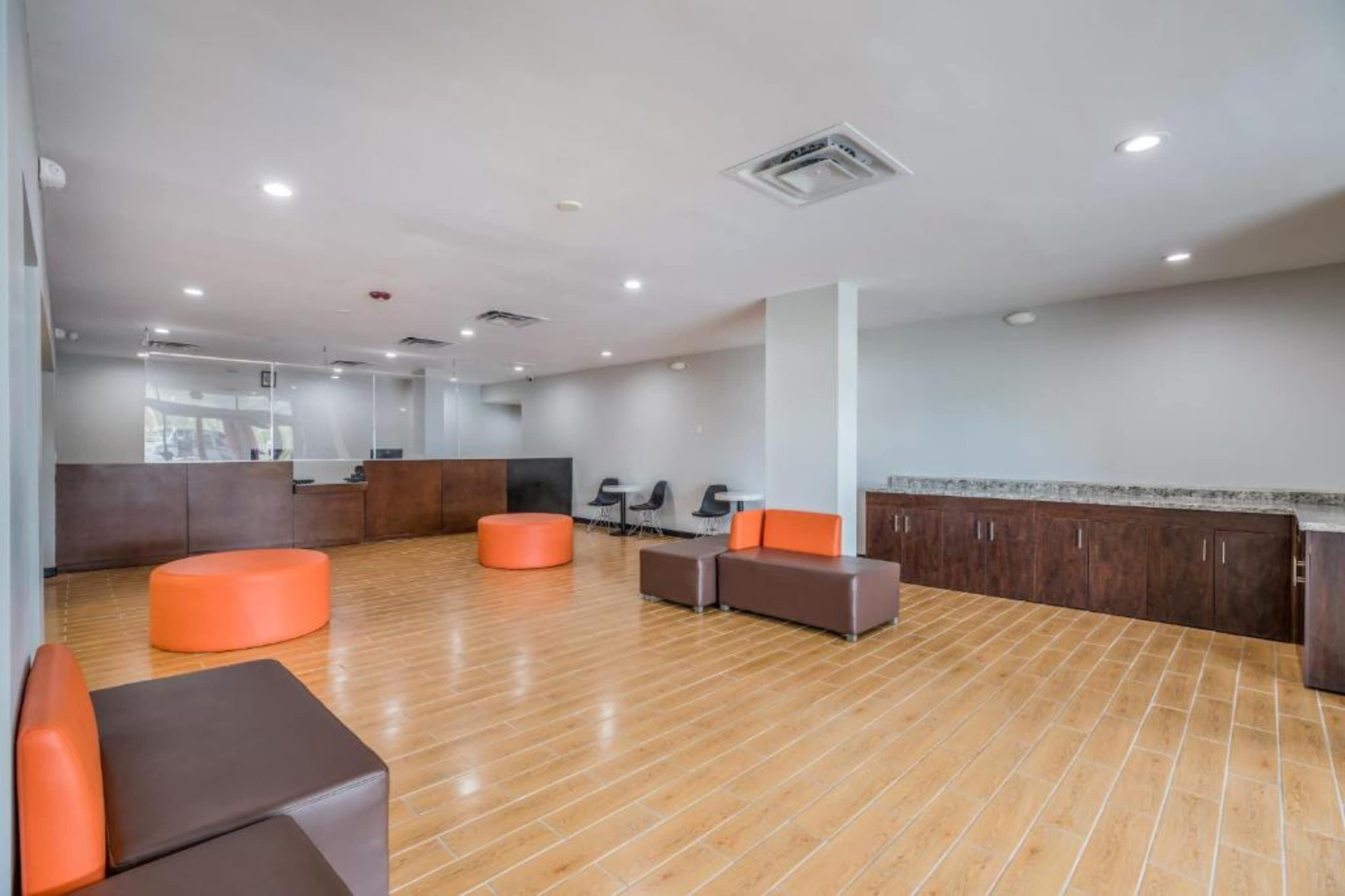 OYO Hotel Orlando Airport 25/32