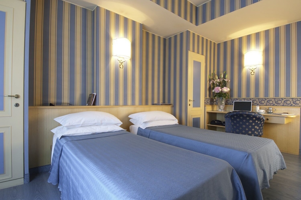 Hotel Garda 6/30