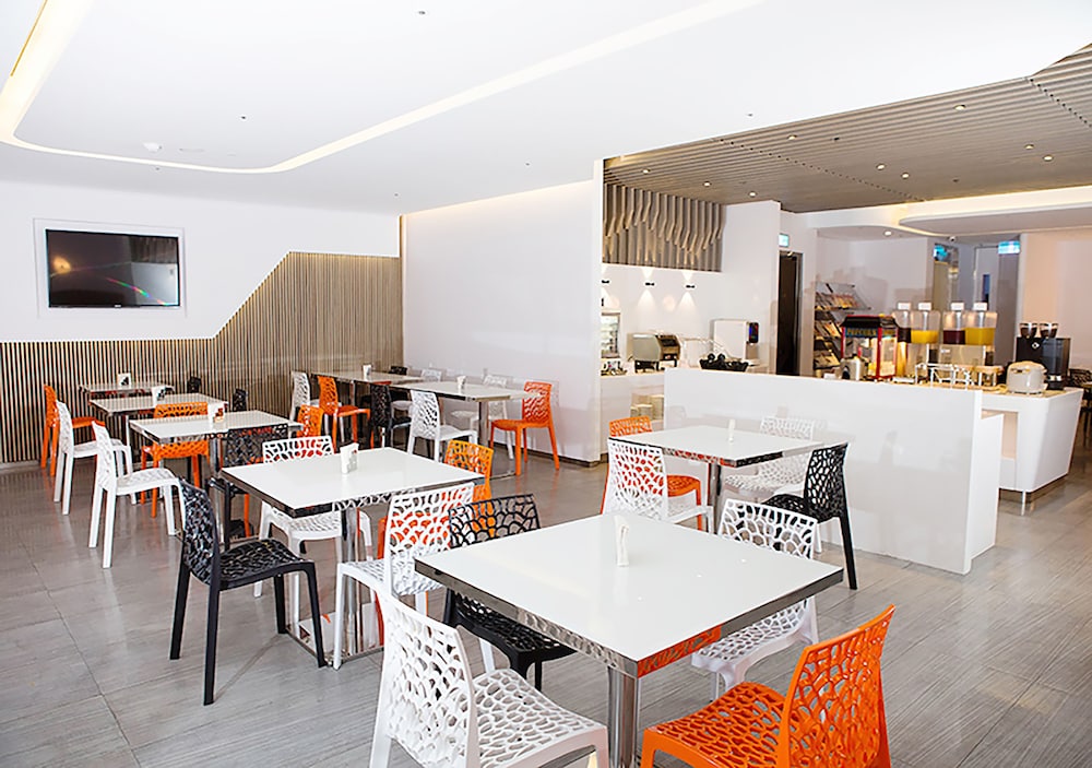 Royal Hotel Group Central Park Branch 32/36