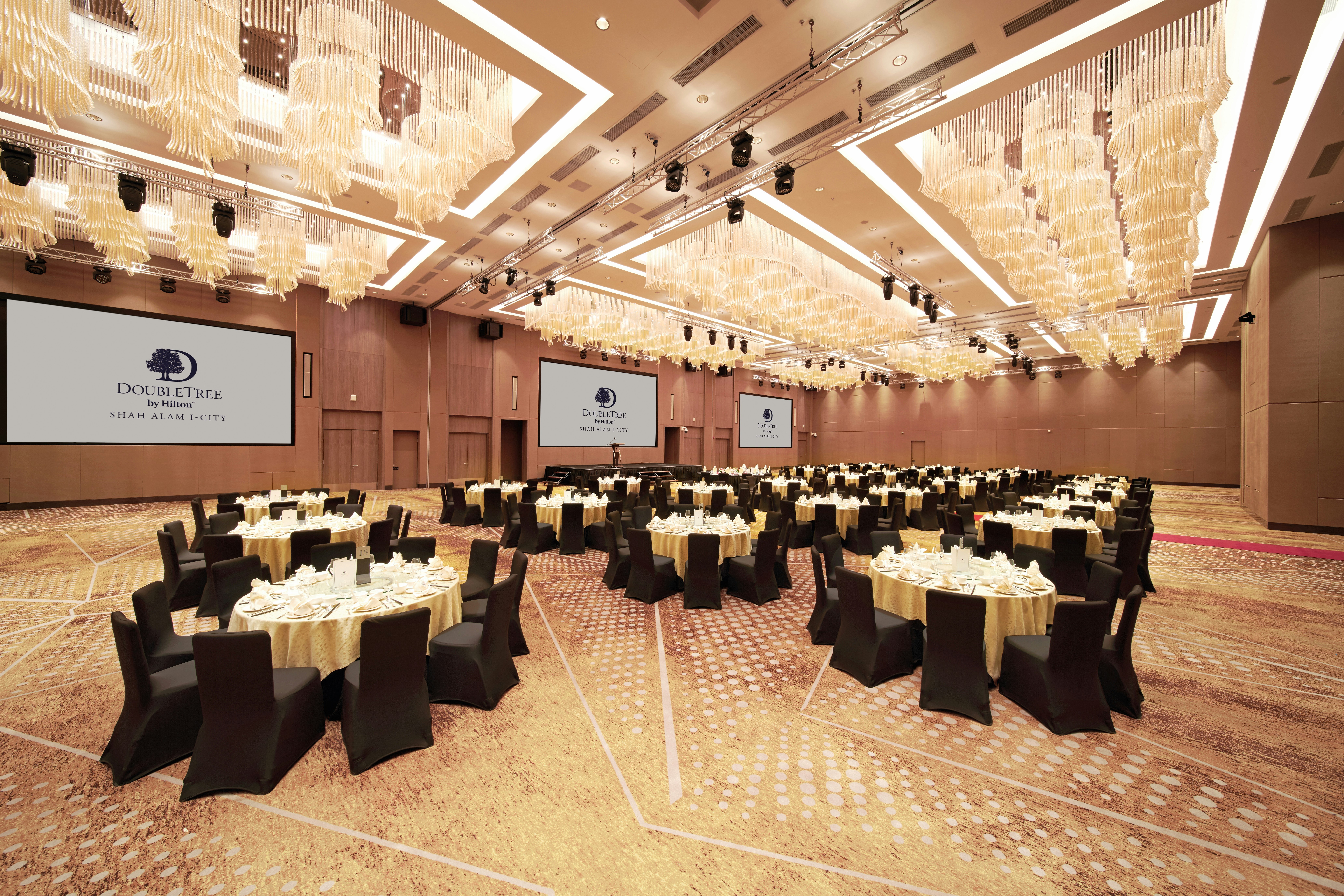 DoubleTree by Hilton Shah Alam i-City 69/76