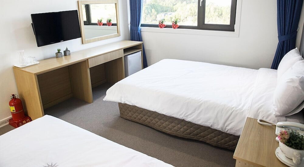 Ra Tourist Hotel 9/22