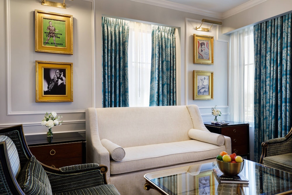 Hotel Carmichael, Autograph Collection 46/71