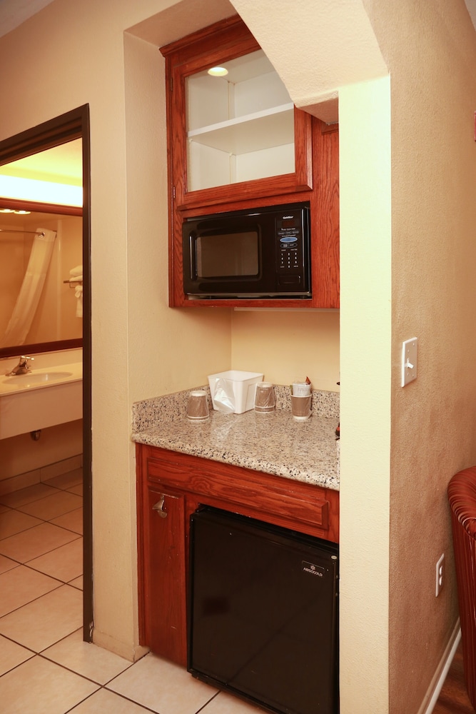 غرفة ديلوكس بسريرين كوين، Ramada By Wyndham Fresno Northwest 10/10