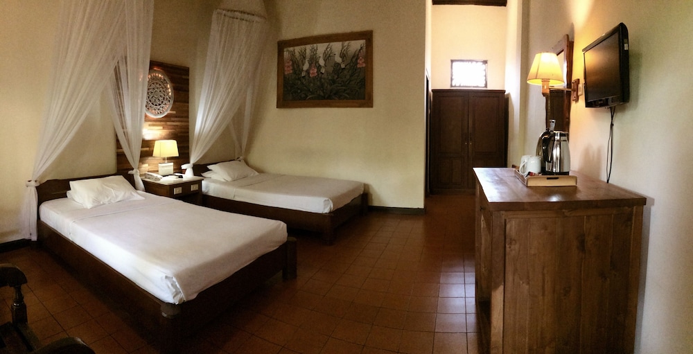 BUMI AYU BUNGALOWS 37/66