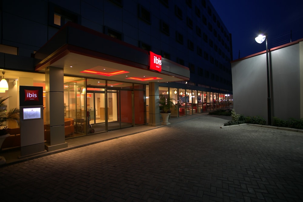 Ibis Lagos Ikeja 7/74