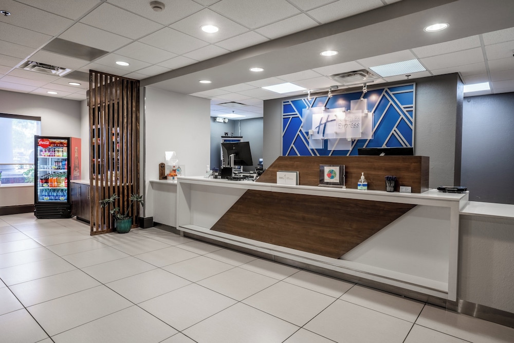 Holiday Inn Express Hotel And Suites Orange City 8/63