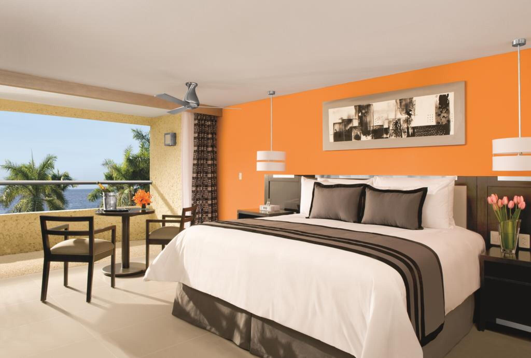 Room, King Bed, Partial Ocean View