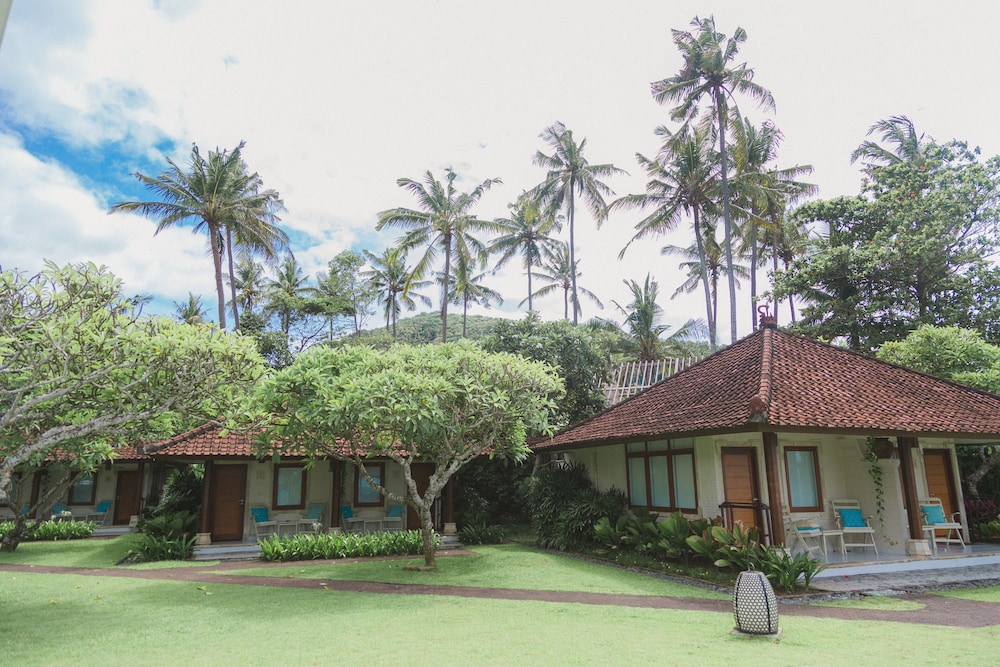 LOTUS BUNGALOWS 44/50