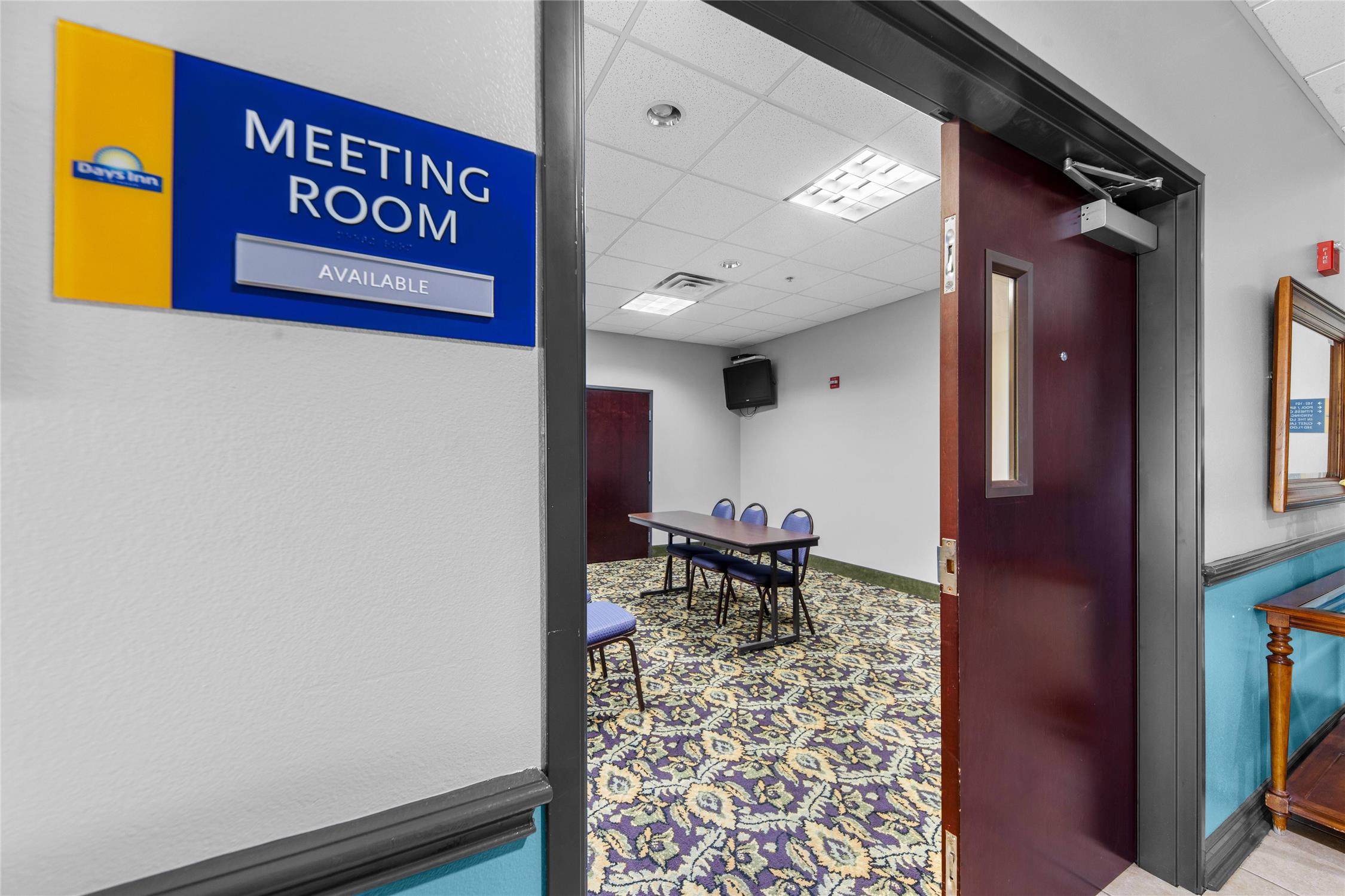 Days Inn by Wyndham Salado 4/24