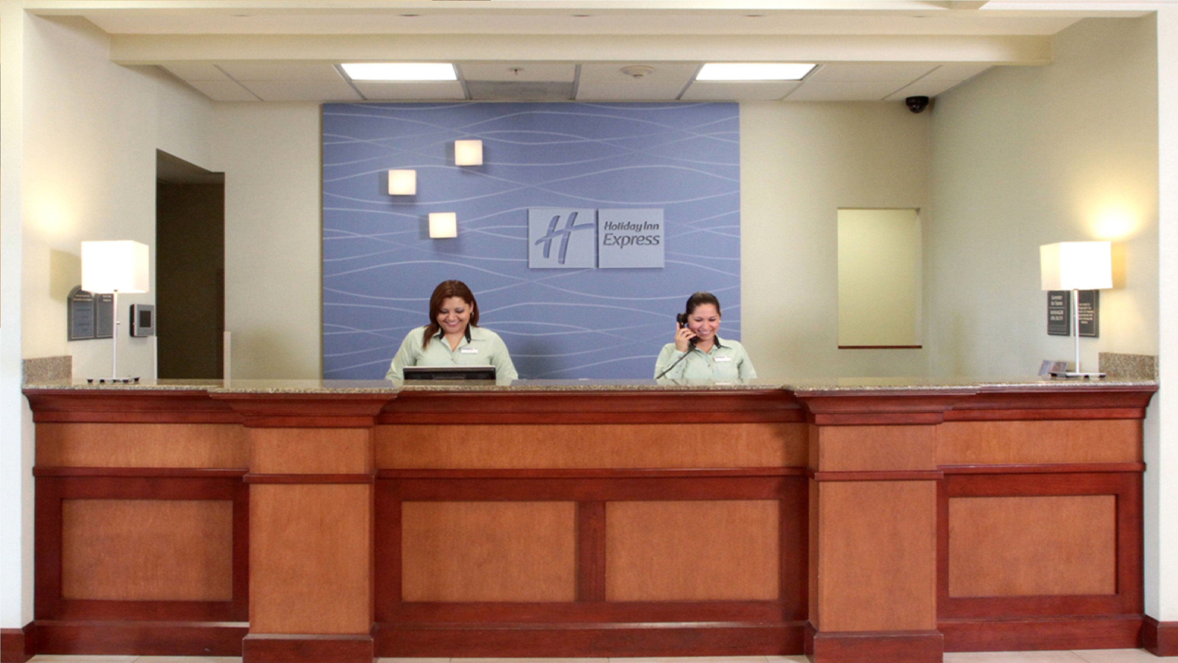 Holiday Inn Express And Suites Monterrey Aeropuerto 11/78