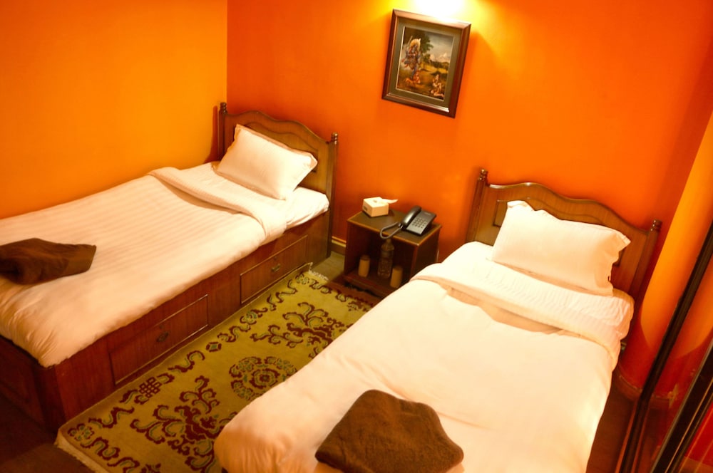 Siddhi Home & Restaurant 25/45