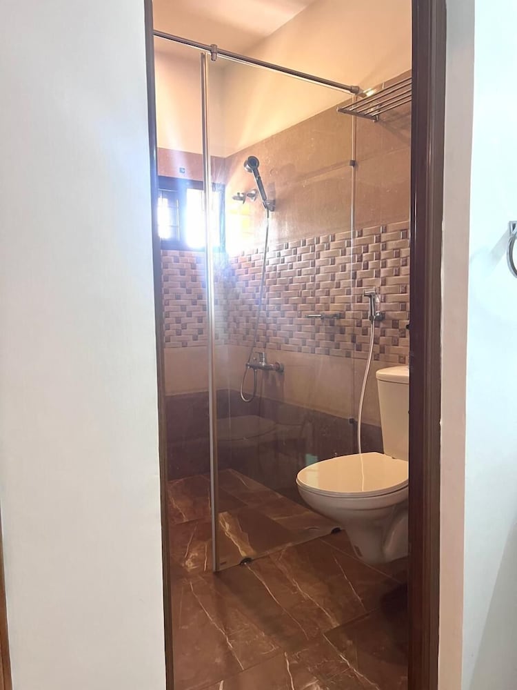 Hotel Fort Kochi Beach Inn 67/72