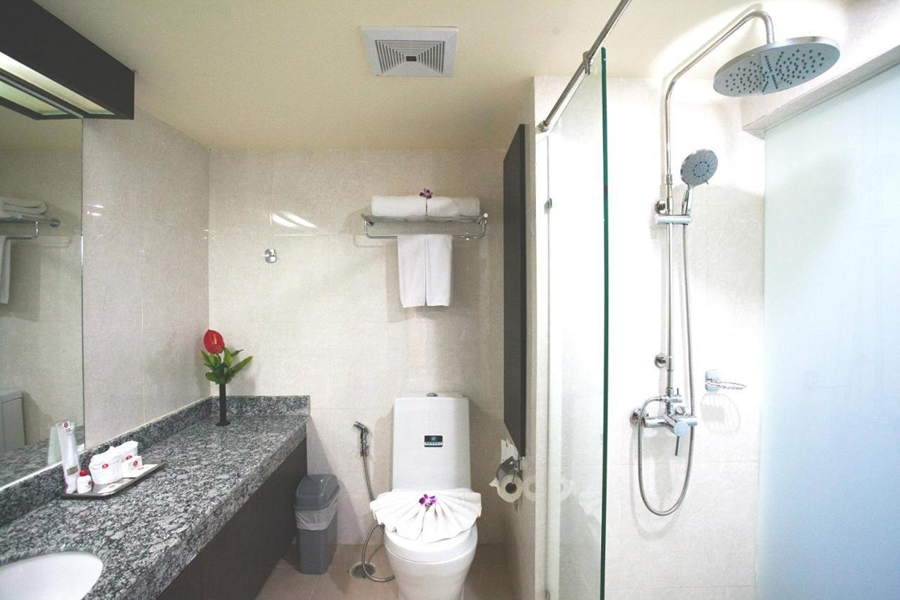 Sun City Pattaya Hotel 35/40